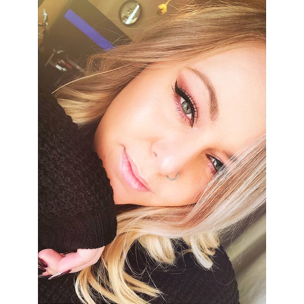 Meet your Posher, Melissa